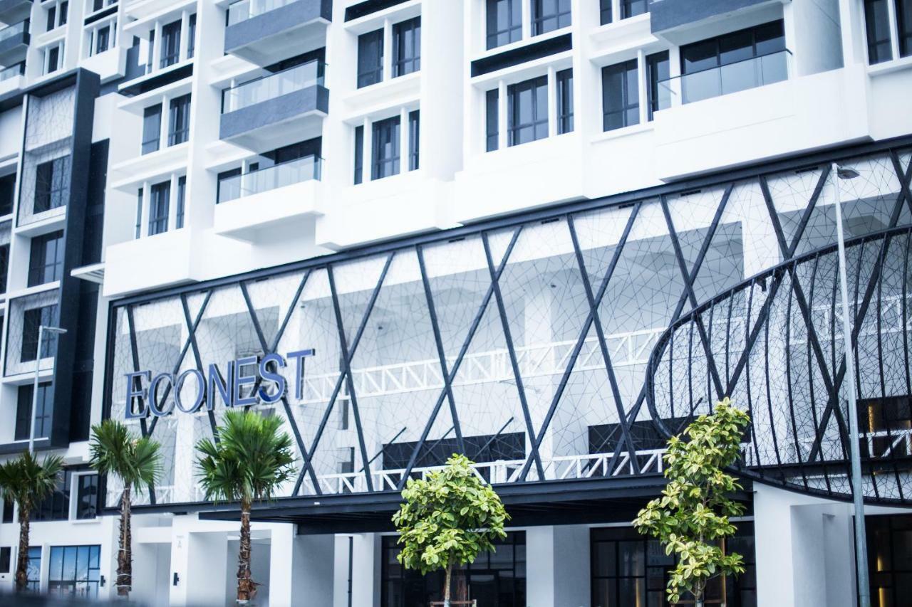 Econest Apartment By The One - Educity Nusajaya Nusajaya  Buitenkant foto
